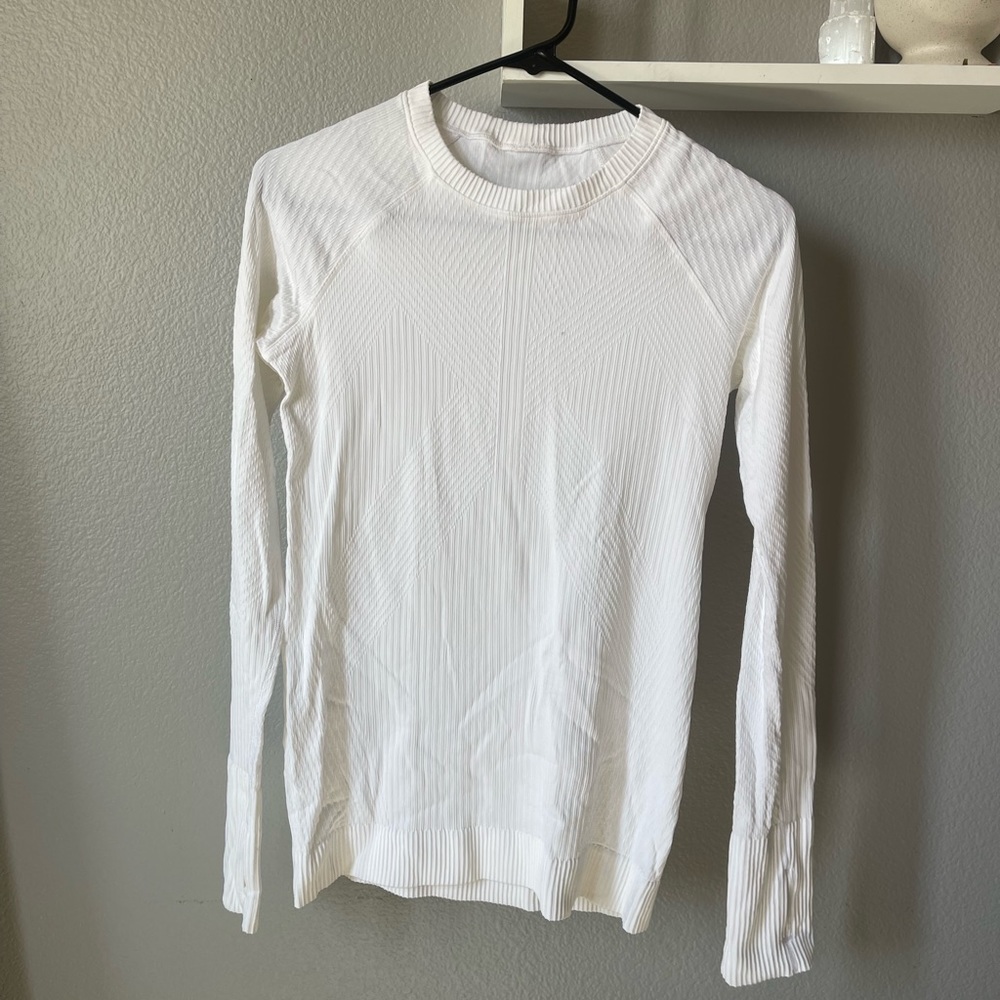 LULULEMON WHITE LONG SLEEVE TOP